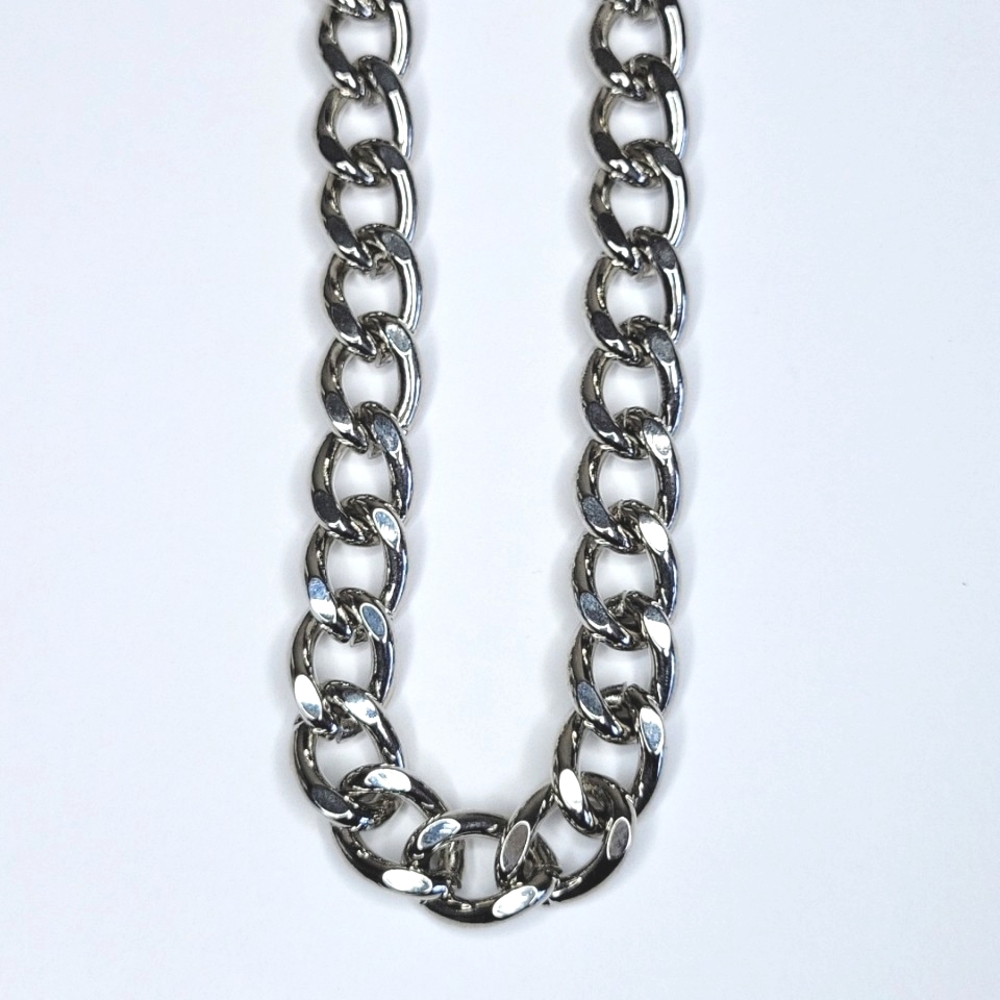 NINE WEST Chain Link Silver Color Necklace Lobster Clasp - Picture 4 of 8